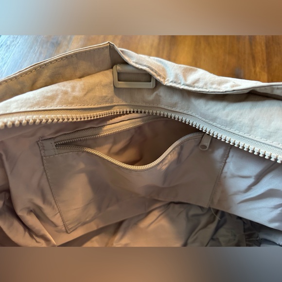 Bagsmart Cream Tote Bag - Picture 7 of 7